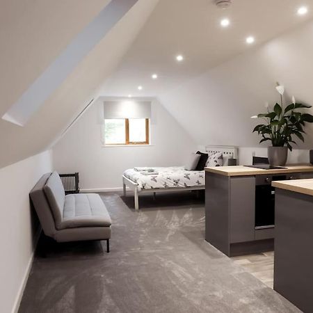 Aviary Lodge Hurn 외부 사진
