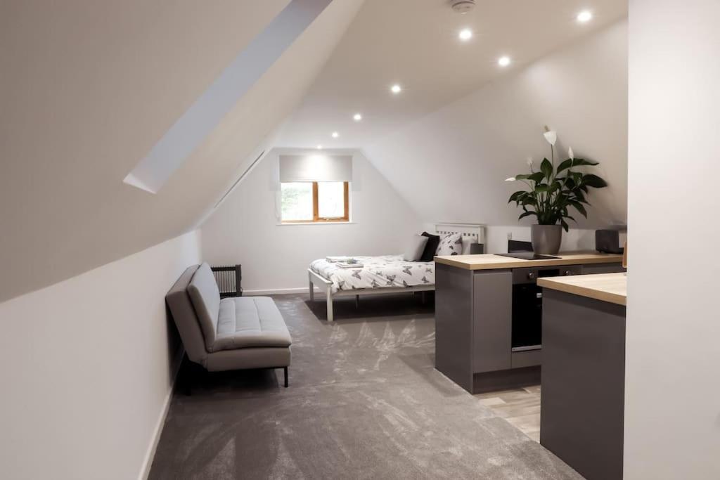Aviary Lodge Hurn 외부 사진